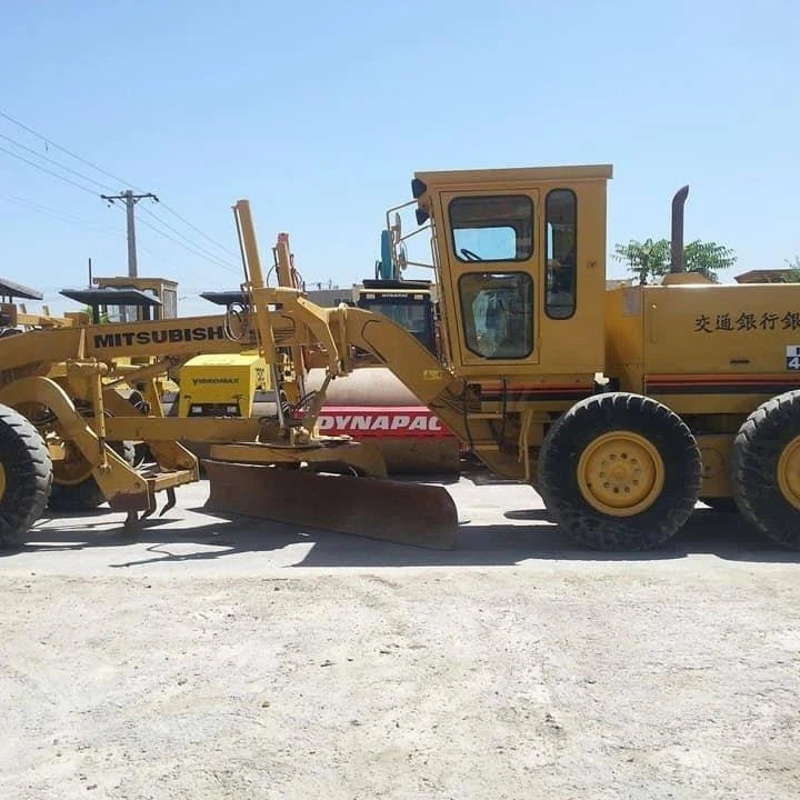 Mitsubishi 430 Grader