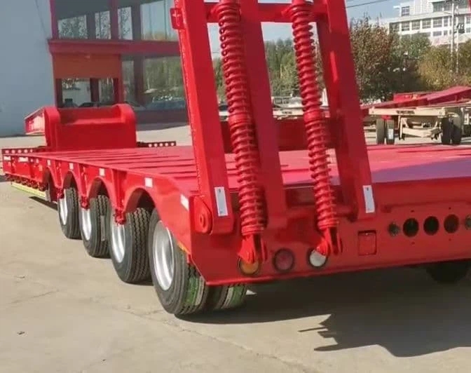 Low-Bed Semi-Trailer With Hydraulic Folding Ladder