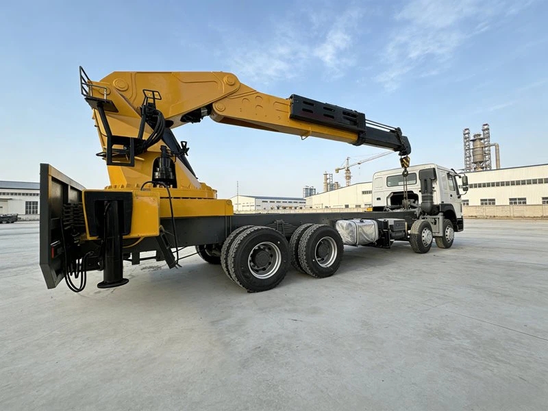HOWO H76 8x4 Truck-Mounted Crane